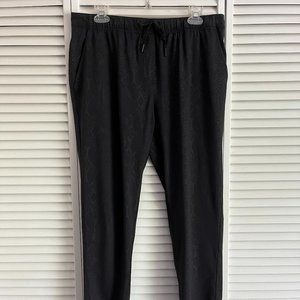 Lululemon Jet Crop *Full-On Luon Desert Snake Deep Coal Black fit size 10 rare